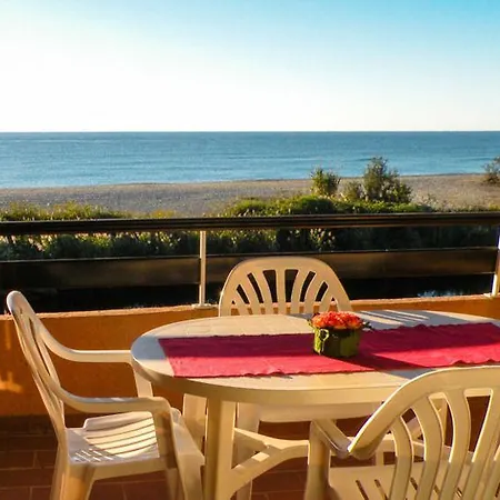 De Tourisme Marina Corsa Lägenhet *