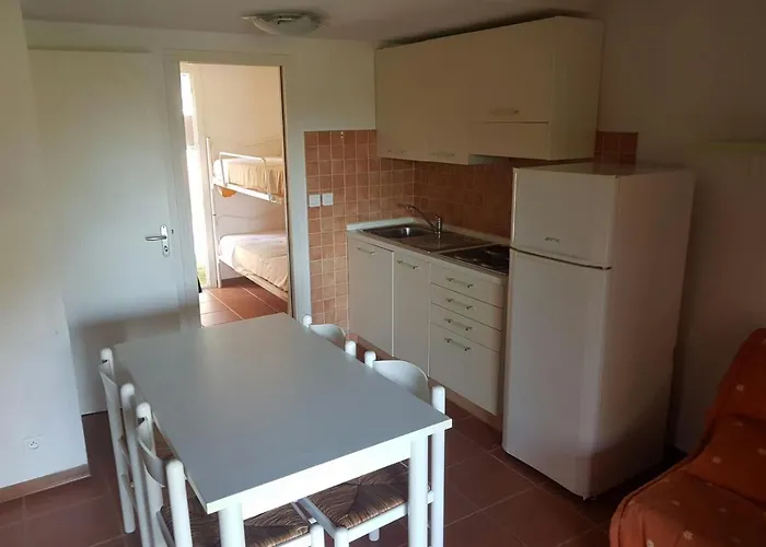 Apartmán De Tourisme Marina Corsa